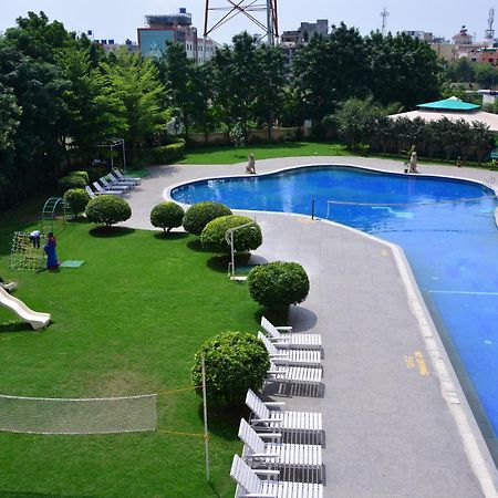 St Laurn The Spiritual Resort Shirdi Esterno foto