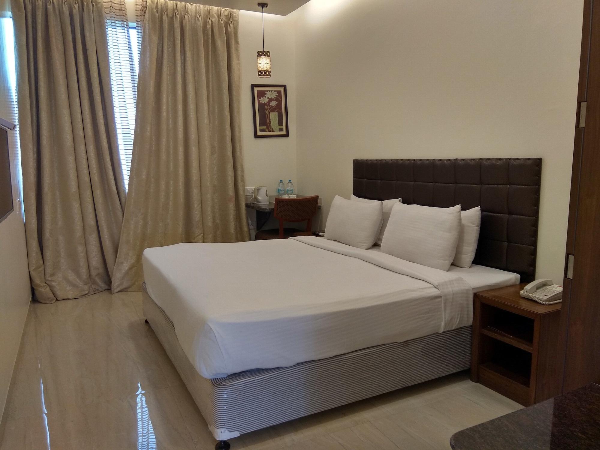 St Laurn The Spiritual Resort Shirdi Esterno foto