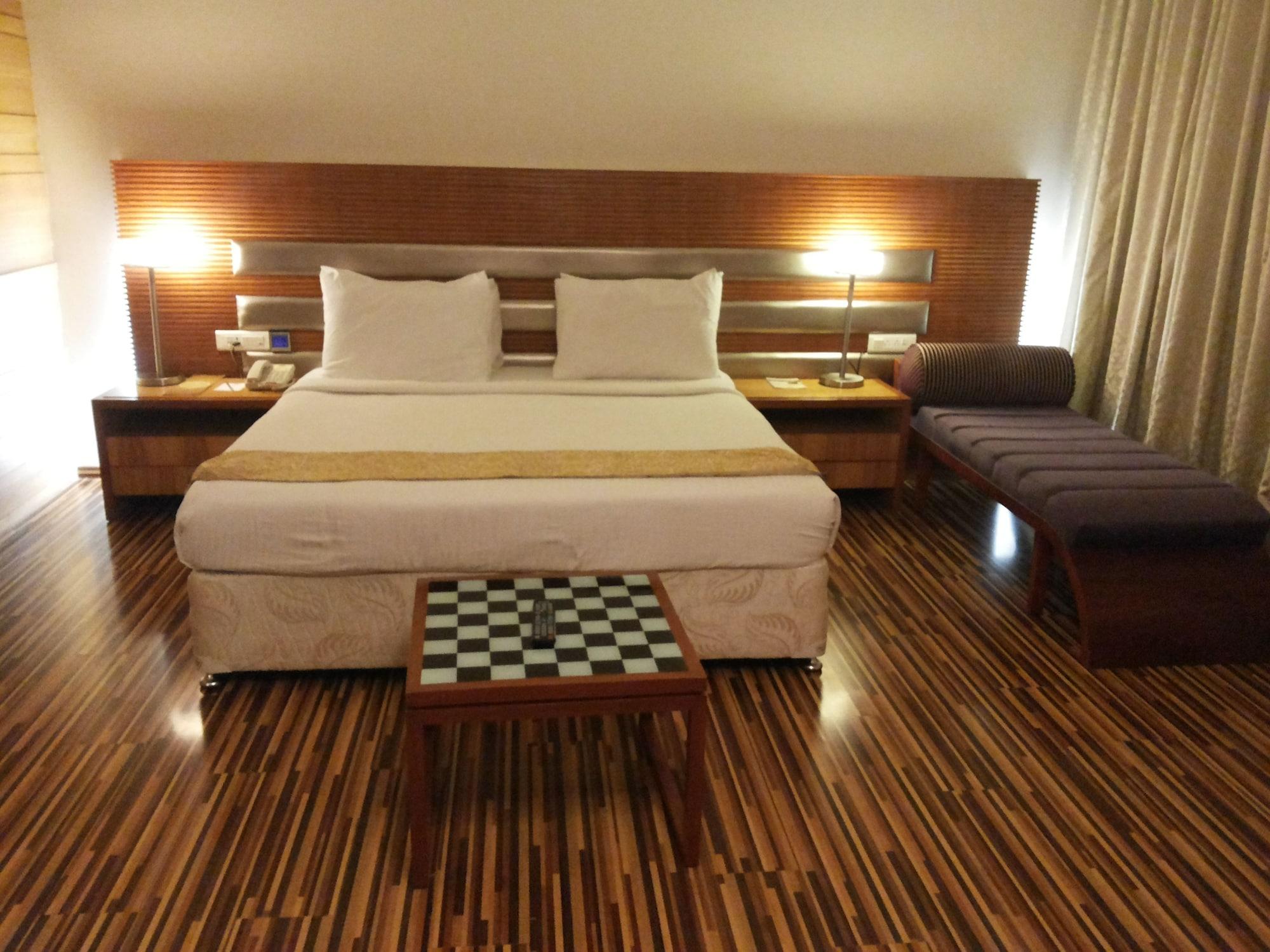 St Laurn The Spiritual Resort Shirdi Esterno foto