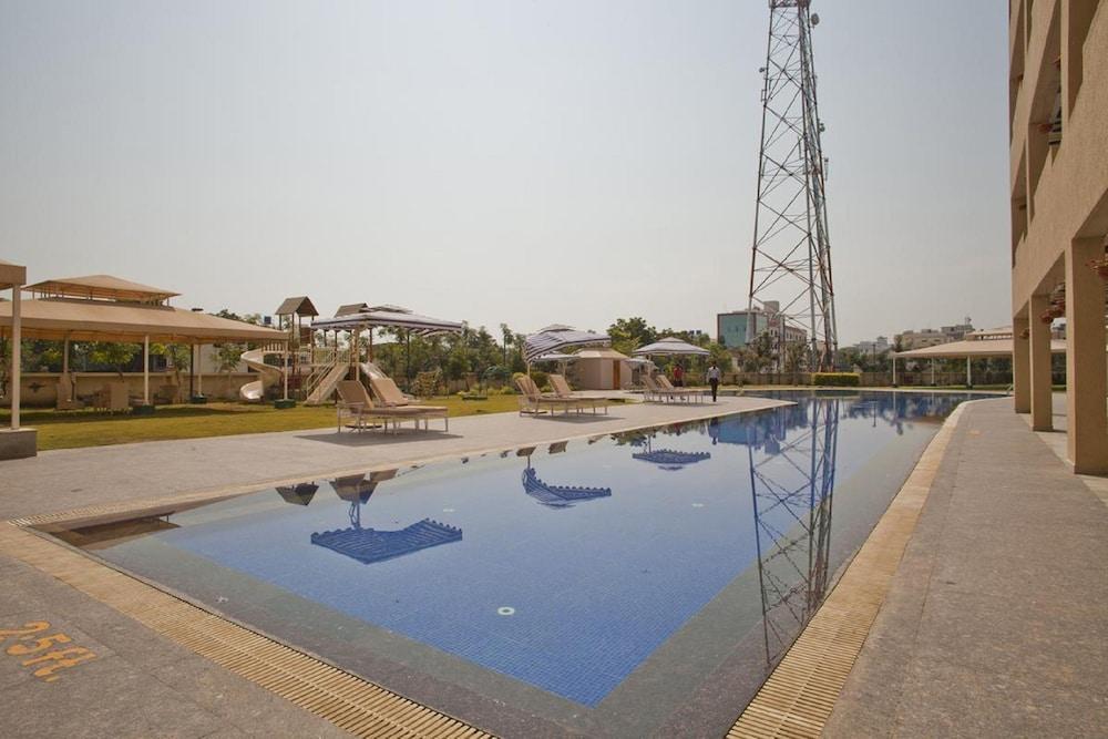 St Laurn The Spiritual Resort Shirdi Esterno foto