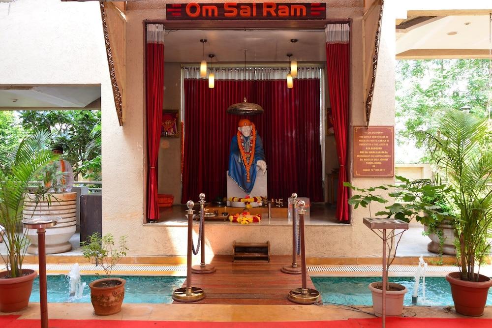 St Laurn The Spiritual Resort Shirdi Esterno foto