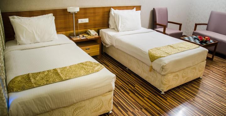 St Laurn The Spiritual Resort Shirdi Esterno foto