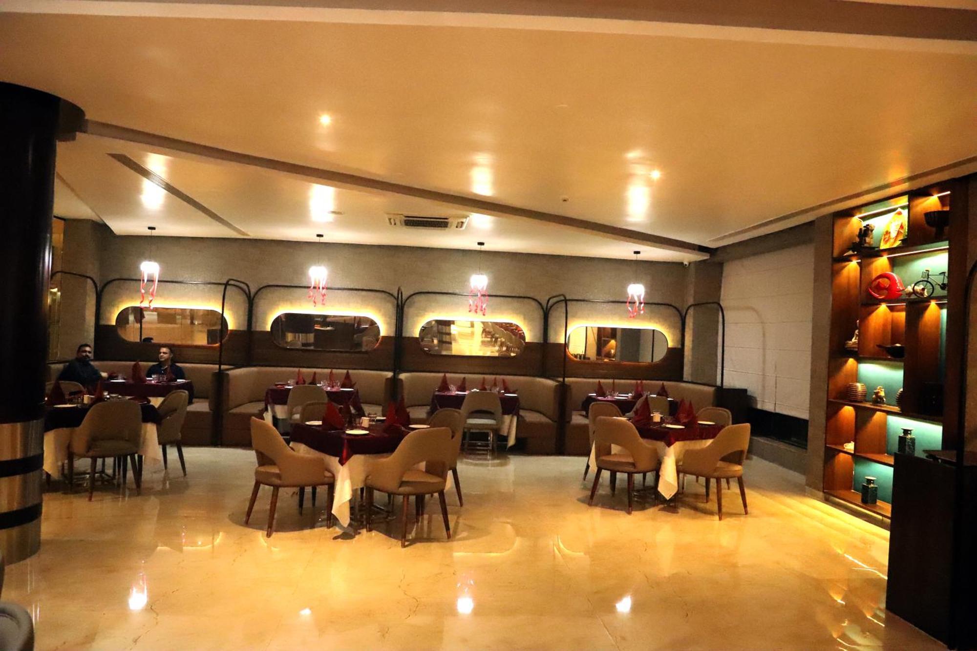 St Laurn The Spiritual Resort Shirdi Esterno foto