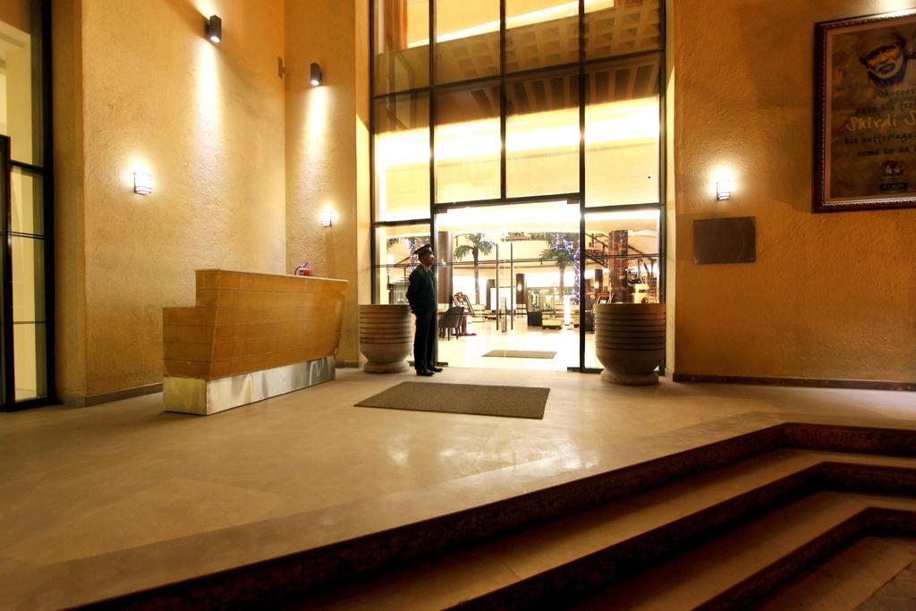 St Laurn The Spiritual Resort Shirdi Esterno foto