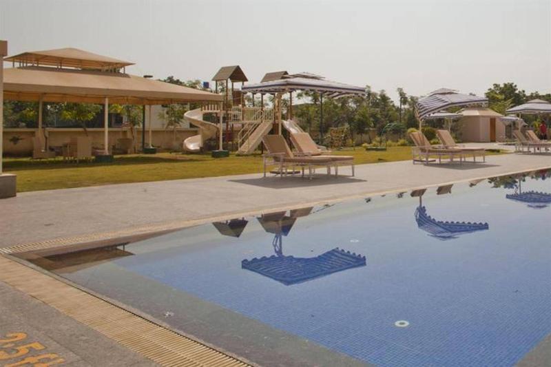 St Laurn The Spiritual Resort Shirdi Esterno foto